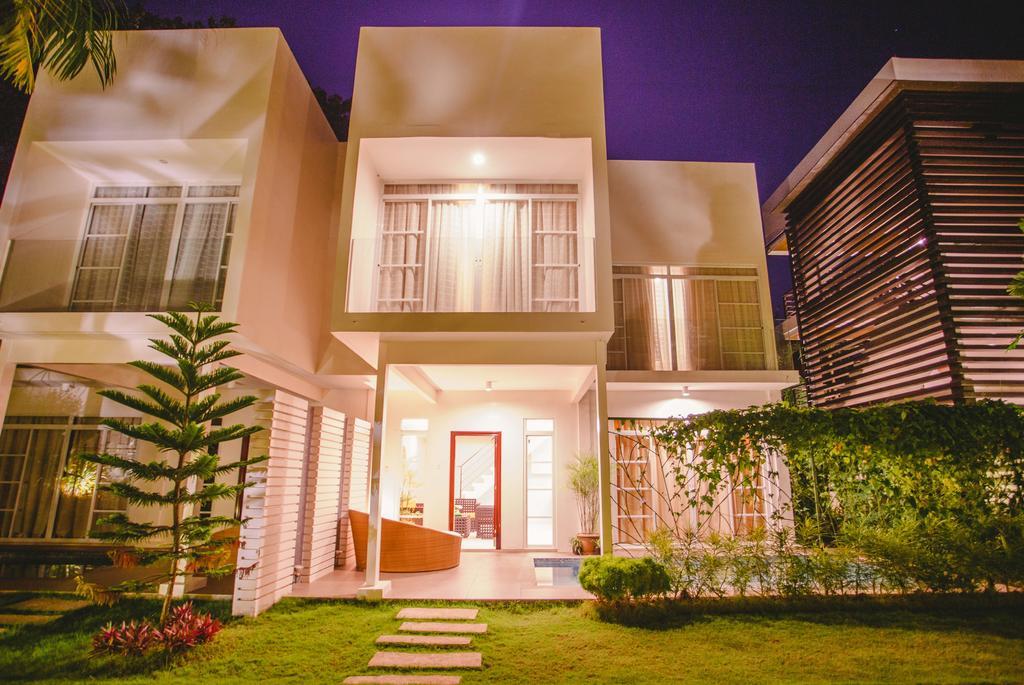 Aziza Paradise Hotel Puerto Princesa Bagian luar foto