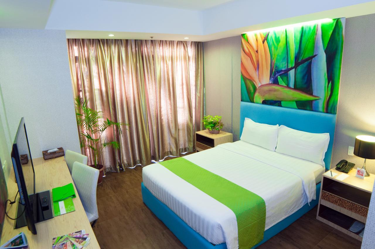 Aziza Paradise Hotel Puerto Princesa Bagian luar foto