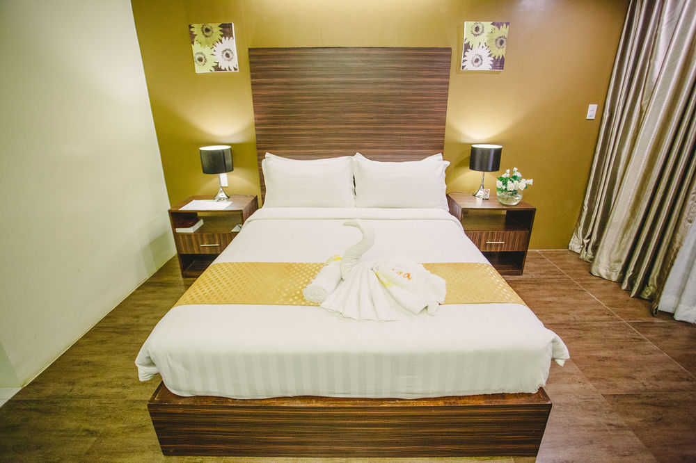 Aziza Paradise Hotel Puerto Princesa Bagian luar foto