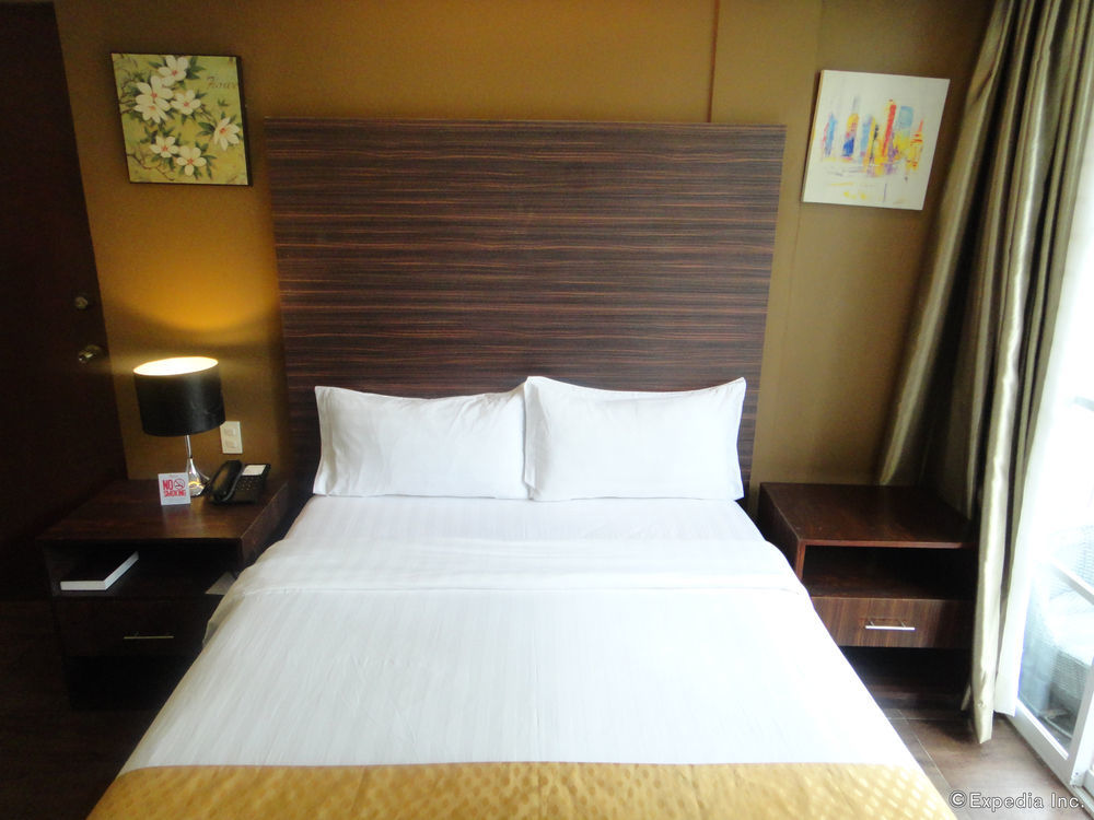Aziza Paradise Hotel Puerto Princesa Bagian luar foto