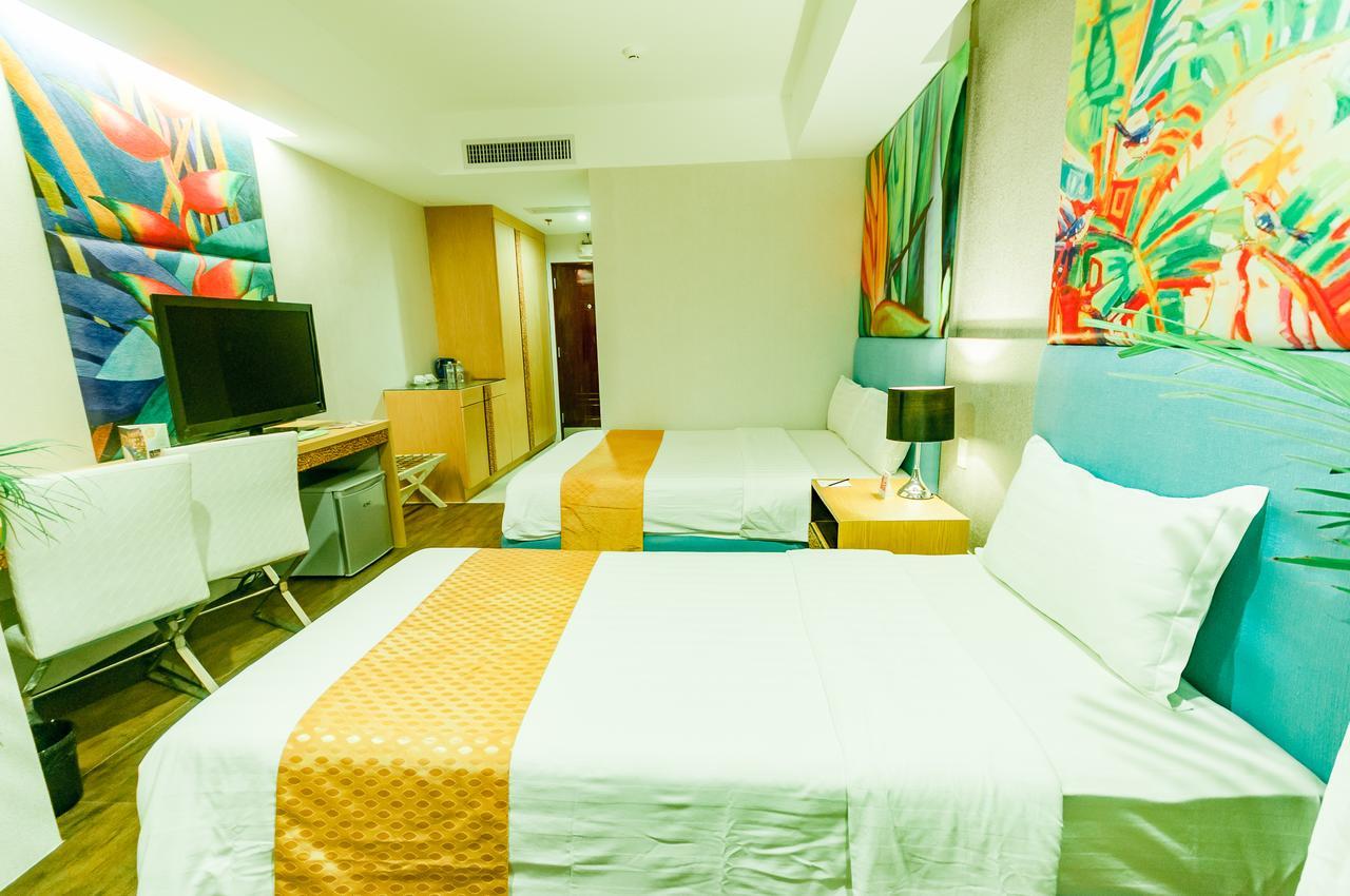 Aziza Paradise Hotel Puerto Princesa Bagian luar foto