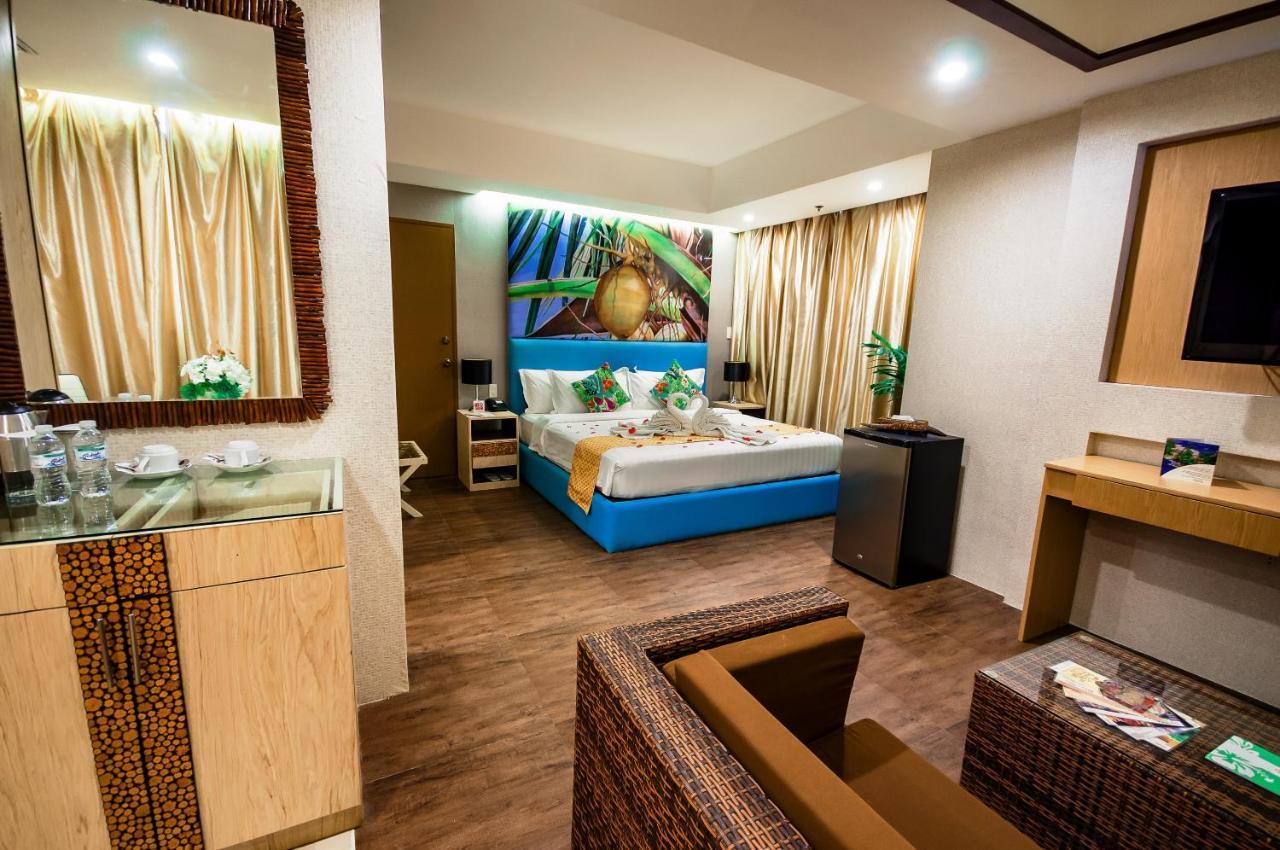 Aziza Paradise Hotel Puerto Princesa Bagian luar foto