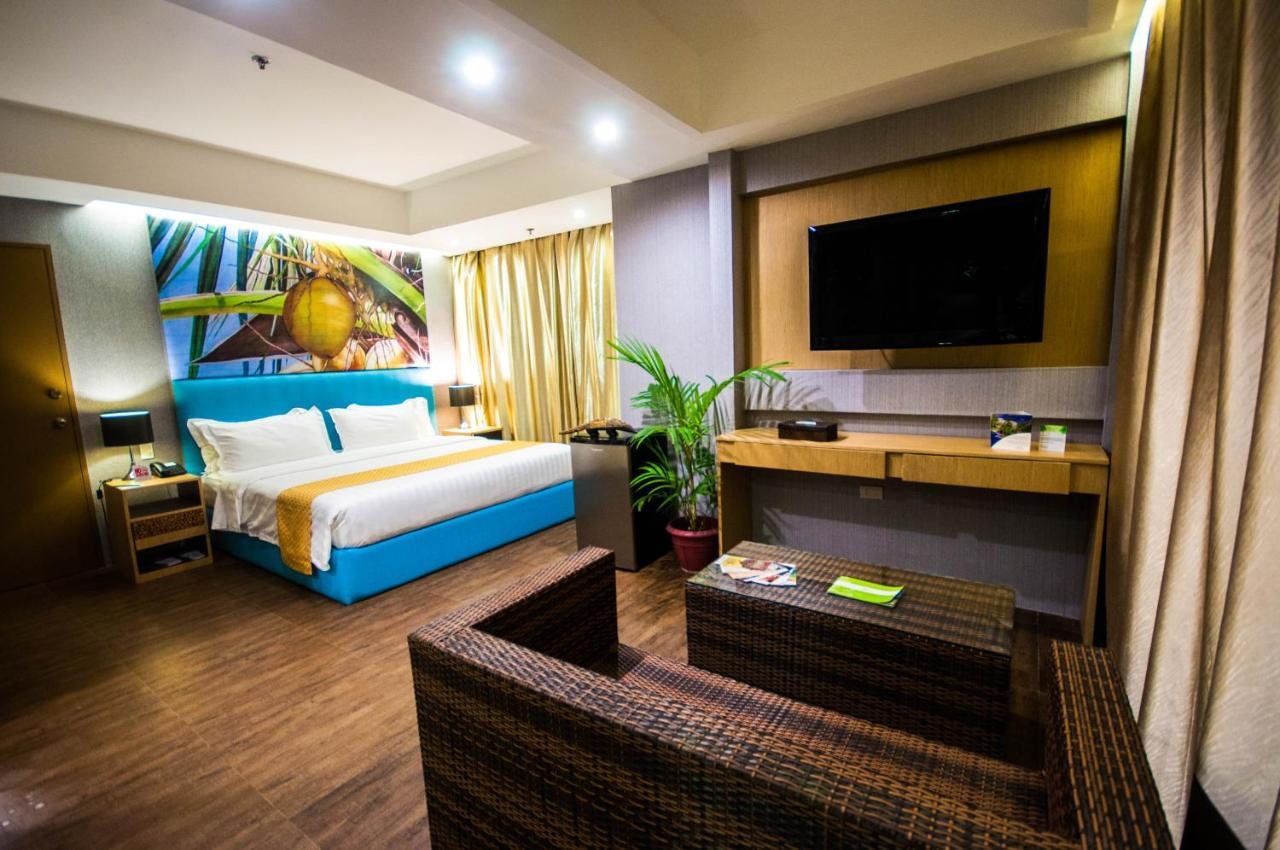 Aziza Paradise Hotel Puerto Princesa Bagian luar foto
