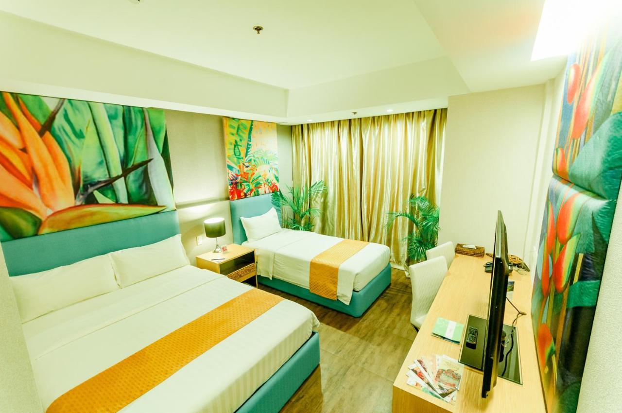 Aziza Paradise Hotel Puerto Princesa Bagian luar foto